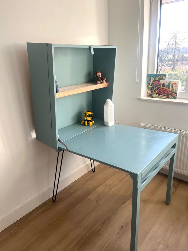 Opklapbureau Ivar - Geschilderd met Custom Poten, Kinderen en Baby's, Kinderkamer | Tafels en Stoelen, Gebruikt, Tafel(s), Ophalen