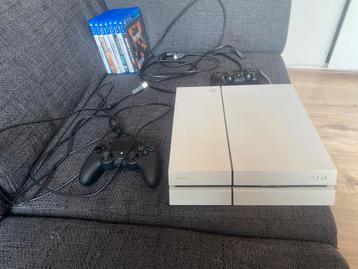 Playstation 4 met 2 controllers en games beschikbaar voor biedingen