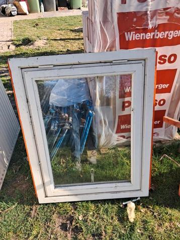 Raam  beschikbaar voor biedingen