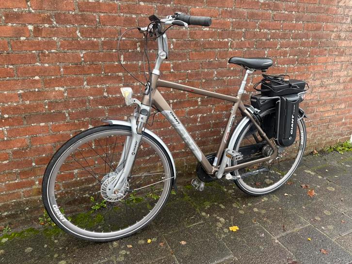 Giant Twist Go Double Power 2x accu 36 volt, Fietsen en Brommers, Elektrische fietsen, Zo goed als nieuw, Giant, 30 tot 50 km per accu