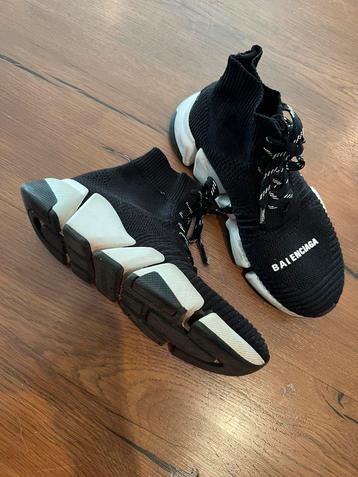 BALENCIAGA sneakers maat 35 origineel ZGAN beschikbaar voor biedingen