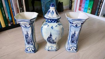 Delfts blauw aardewerk - vaas set beschikbaar voor biedingen