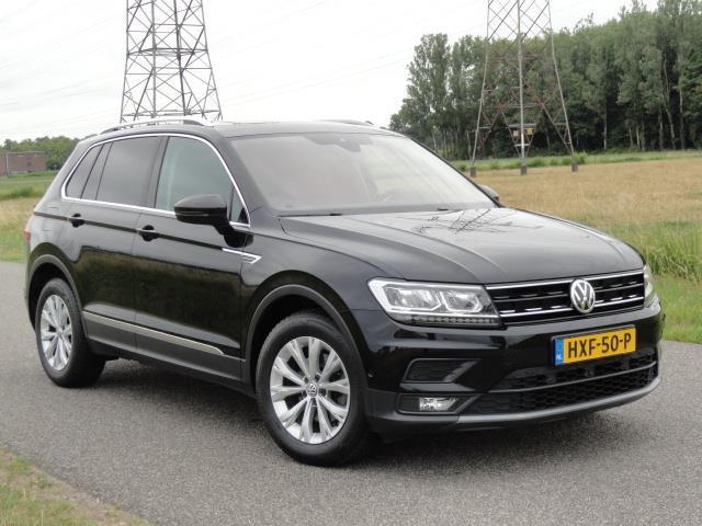 Volkswagen TIGUAN 1.5TSI HIGHLINE FULL LED I PANO I LEER I E, Auto's, Volkswagen, Bedrijf, Te koop, Tiguan, 360° camera, ABS, Achteruitrijcamera