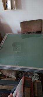 Uitschuifbare metalen tafel met glazen platen, Huis en Inrichting, Ophalen, Gebruikt, 50 tot 100 cm, Vierkant