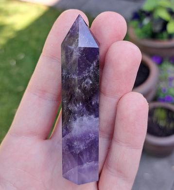 Diep donkere Amethist toren edelsteen punt mineralen steen beschikbaar voor biedingen