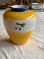 Mooie Vaas geel, wit, blauw als nieuw, Blauw, Aardewerk of Porselein, Ophalen of Verzenden, Zo goed als nieuw