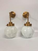 Schitterende set Art Deco wandlampen wit met messing houder, Ophalen of Verzenden