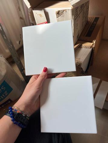 Witte Wandtegels 15x15cm - 3,38 m² beschikbaar voor biedingen