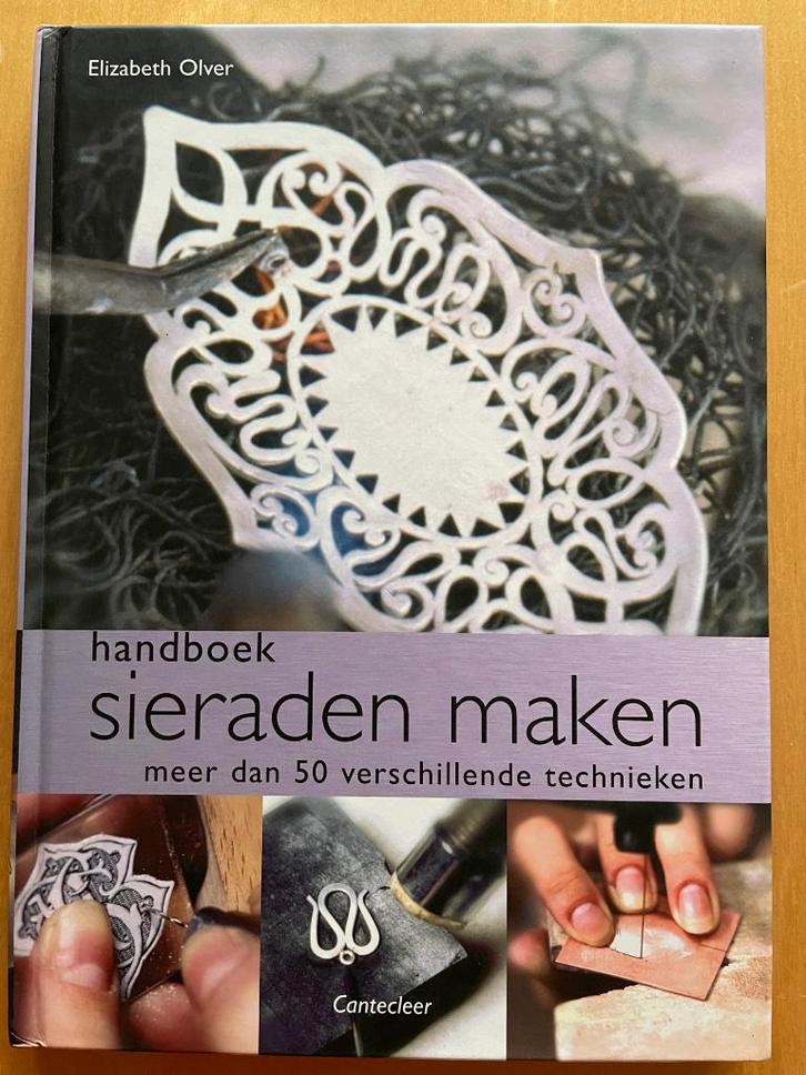 Handboek sieraden maken – Elizabeth Olver, Boeken, Hobby en Vrije tijd, Zo goed als nieuw, Sieraden maken, Ophalen of Verzenden