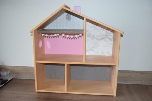 Houten poppenhuis, Kinderen en Baby's, Speelgoed | Poppenhuizen, Zo goed als nieuw, Poppenhuis, Ophalen