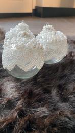 Drie kunststof kerstballen met kralen en kant, Ophalen of Verzenden, Zo goed als nieuw