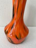 Italiaans glazen vaas , jaren 60, Huis en Inrichting, Woonaccessoires | Vazen, Minder dan 50 cm, Glas, Oranje, Gebruikt
