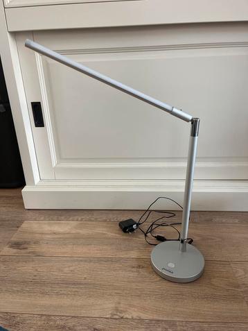 Promed LED Lamp - Nagelstyliste Bureau beschikbaar voor biedingen