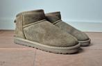 Uggs maat 40 ultra mini laars olijfgroen, Kleding | Dames, Schoenen, Ophalen of Verzenden, Zo goed als nieuw, Overige kleuren