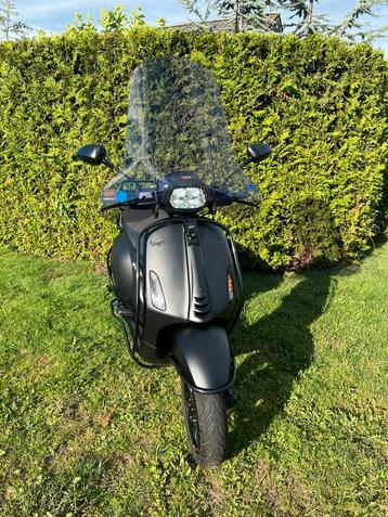 Vespa Sprint 2021 matzwart 3635 km beschikbaar voor biedingen