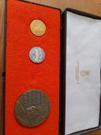 Juliana herdenkings munten goud ,zilver, brons 1909- 1979, Postzegels en Munten, Penningen en Medailles, Ophalen of Verzenden