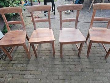 Teak houten stoelen beschikbaar voor biedingen