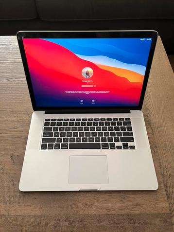 MacBook Zilver beschikbaar voor biedingen