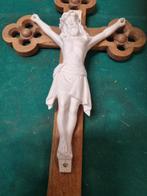 kruisbeeld hout en porselein vintage, Verzamelen, Ophalen of Verzenden