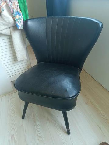 Vintage Design Stoeltje - Stijlvol en Comfortabel beschikbaar voor biedingen