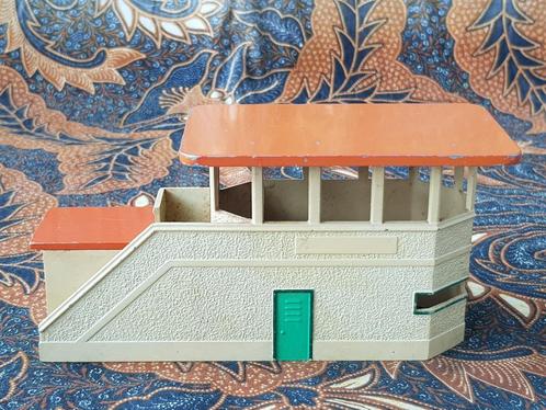 Mooi oud Engels Meccano model seinhuis van Hornby Dublo., Antiek en Kunst, Antiek | Speelgoed, Ophalen of Verzenden
