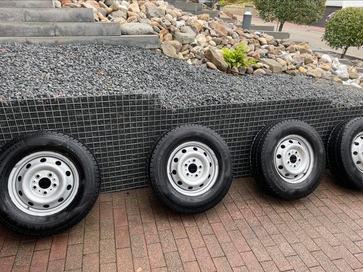 Camperbanden Continental Vanco en velgen 225/75R16CP 5x130, Caravans en Kamperen, Camper-accessoires, Gebruikt, Ophalen