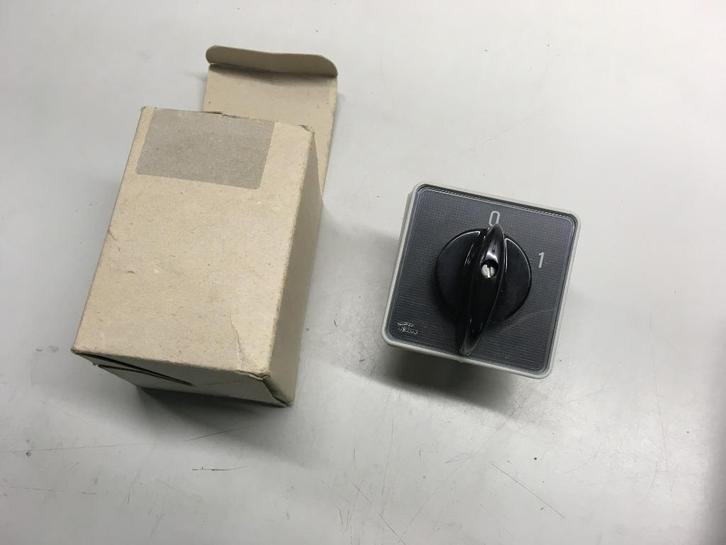 Nokkenschakelaar Hoofdschakelaar 2-polig 20A Telux, Hobby en Vrije tijd, Elektronica-componenten, Nieuw, Ophalen of Verzenden