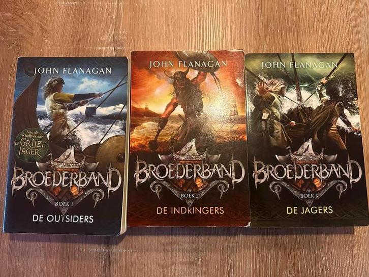Broederband 1, 2 en 3 - John Flanagan - zelf ophalen ., Boeken, Fantasy, Gelezen, Ophalen