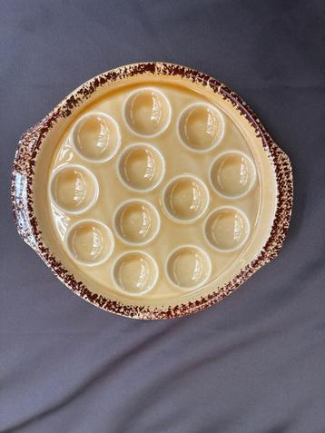 GIEN  Antieke Franse slakkenborden - assiettes à escargots beschikbaar voor biedingen
