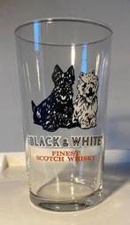 Black & White finest Scotch Whisky glas. Hoogte 12 cm., Ophalen of Verzenden, Zo goed als nieuw, Borrel- of Shotglas