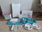 Nintendo Wii met Balance Board, Extra's & 11 Games, Spelcomputers en Games, Spelcomputers | Nintendo Wii, Ophalen of Verzenden