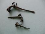 3 Romeinse bronzen fibula's. Nederlandse bodemvondsten., Antiek en Kunst, Verzenden, Brons