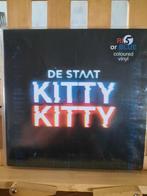 Single; de staat - kitty kitty, Ophalen of Verzenden, Zo goed als nieuw, Nederlandstalig