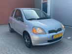 Toyota Yaris 1.3 GRIJS•NIEUWE APK•3DR•NAP•ZUINIGE AUTO…, Voorwielaandrijving, 1299 cc, 4 cilinders, 400 kg