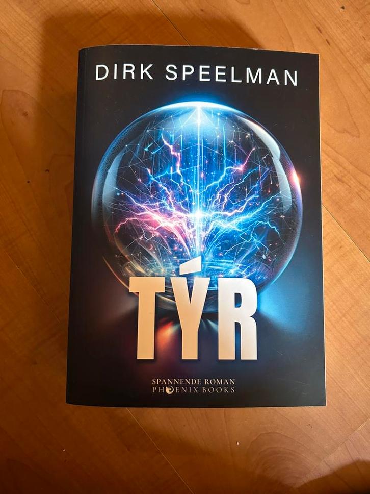 Tyr, Boeken, Science fiction, Gelezen, Ophalen of Verzenden