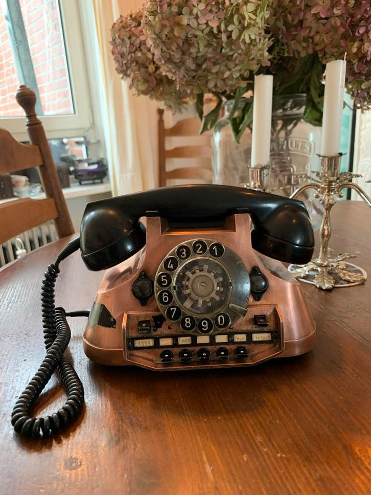 Bakelieten Koperen Telefoon met Draaischijf, Telecommunicatie, Vaste telefoons | Niet Draadloos, Gebruikt, Bakeliet, Ophalen