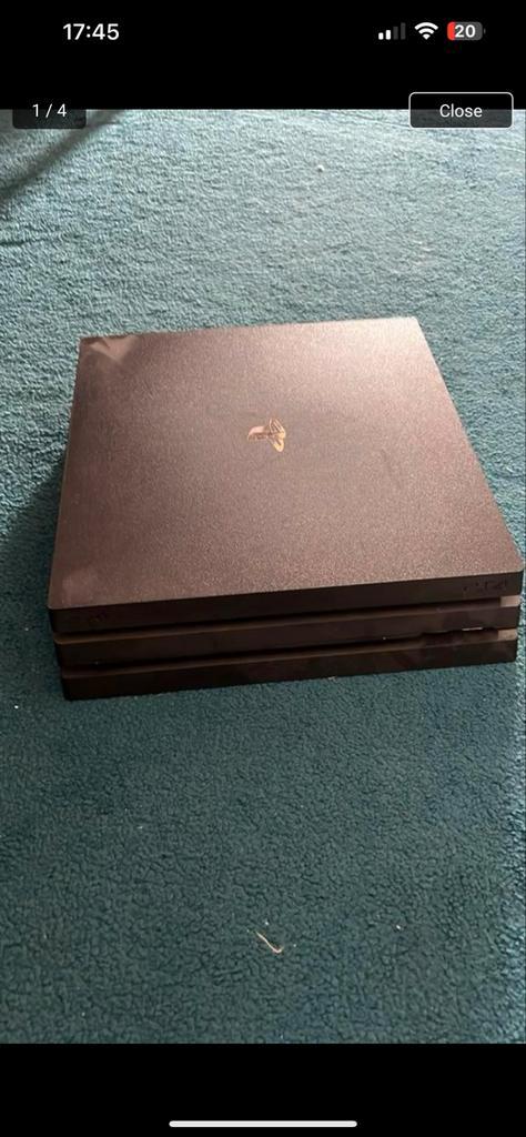 PS4 Pro 1TB + 2 Controllers, Spelcomputers en Games, Spelcomputers | Sony PlayStation 4, Gebruikt, Pro, 1 TB, Met 2 controllers
