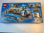 LEGO - Set 60335 - City - Train Station (NIEUW IN DOOS), Kinderen en Baby's, Speelgoed | Duplo en Lego, Ophalen of Verzenden, Nieuw