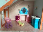 Barbiehuis met meubels, Kinderen en Baby's, Speelgoed | Poppenhuizen, Ophalen, Gebruikt, Poppenhuis
