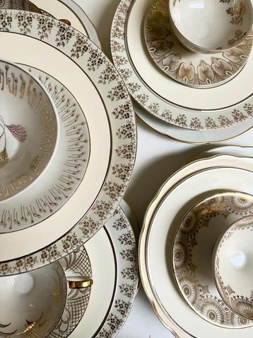 7 persoons servies mix match - room, wit, goud beschikbaar voor biedingen