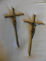 2 x Jezus aan Kruis, Ophalen of Verzenden, Gebruikt, Christendom | Katholiek