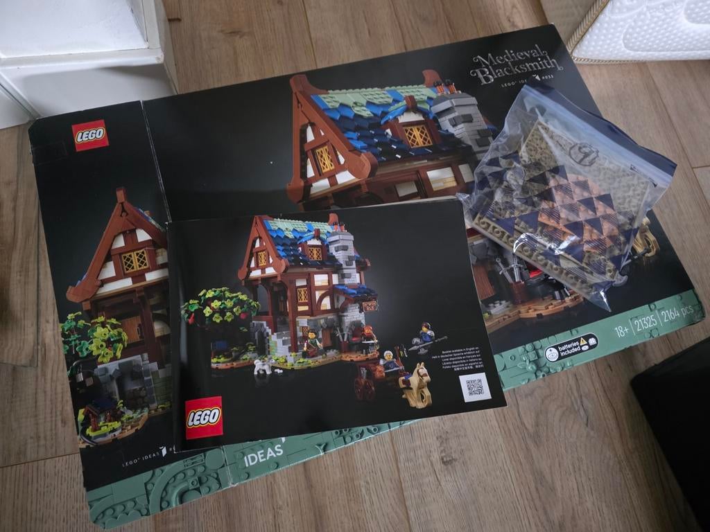 LEGO Ideas Middeleeuwse Smid 21325, Kinderen en Baby's, Speelgoed | Duplo en Lego, Ophalen of Verzenden, Zo goed als nieuw, Complete set