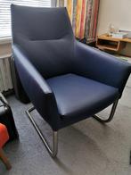 Fauteuil, blauw leren stoel z.g.a.n., Ophalen, Blauw, Zo goed als nieuw, Metaal