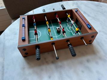 Mini voetbaltafel - zgan beschikbaar voor biedingen
