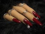 Presson nagels, Kunstnagels, bordeaux rood met hanging charm, Sieraden, Tassen en Uiterlijk, Uiterlijk | Cosmetica en Make-up