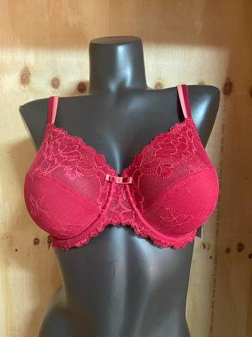 Chantelle bh 80c en 75e model 2161 beschikbaar voor biedingen