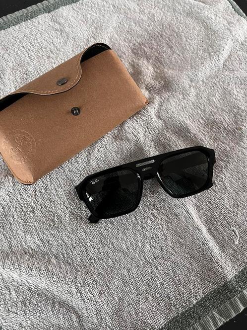 Ray-Ban Corrigan Bio-Based zonnebril zwart zo goed als nieuw, Sieraden, Tassen en Uiterlijk, Zonnebrillen en Brillen | Heren, Zo goed als nieuw