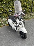 Vespa Piaggio Sprint E5 Snorscooter echt als nieuw!, Fietsen en Brommers, Ophalen, Zo goed als nieuw, Benzine, Overige modellen