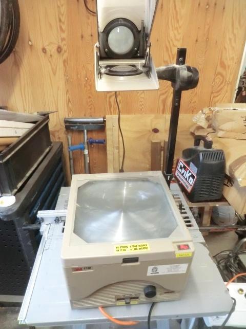 Vintage 3M Overhead Projector Model 1920 + reserve lampen, Audio, Tv en Foto, Beamers, Gebruikt, Overige technologieën, Overige resoluties