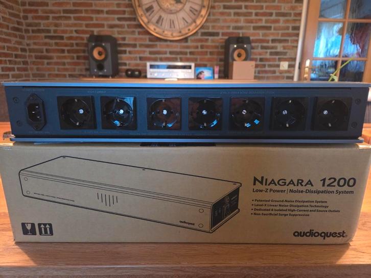 Audioquest Niagara 1200 netfilter + 3 x Monsoon stroomkabels, Audio, Tv en Foto, Audiokabels en Televisiekabels, Zo goed als nieuw